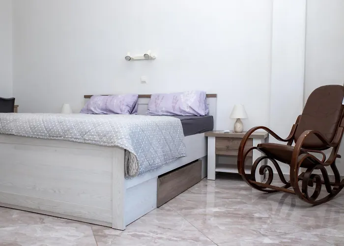 Alkyone * Petalídhion